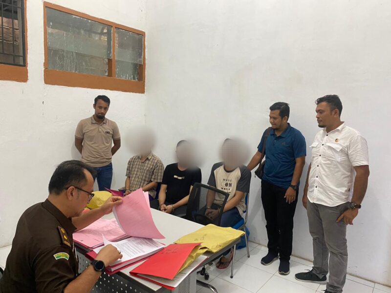 Satres Narkoba Polres Aceh Selatan Lakukan Tahap II Penyerahan Tersangka dan Barang Bukti Tindak Pidana Narkotika. 