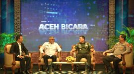 Mayor Jenderal TNI Niko Fahrizal, M.Tr (Han)., bersama Penjabat Gubernur Aceh Bustami Hamzah, S.E., M.Si., dan Kapolda Aceh Irjen Pol. Achmad Kartiko, S.I.K., M.H., menjadi narasumber dalam acara “Dialog Aceh Bicara” Selasa (20/08/2024) sore.