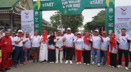 Pangdam IM, menghadiri kegiatan Road to PON XXI Fun Walk & Fun Bike yang diselenggarakan oleh Bank Aceh dan Panitia Besar (PB) PON XXI 2024, di Lapangan Blang Padang  Minggu (25/08/24) pagi.