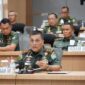 Mayor Jenderal TNI Niko Fachrizal, M.Tr. (Han), menghadiri Rapat Rencana Pelaksanaan Kegiatan Forum Evaluasi Kepala Staf Angkatan Darat Selasa (27/08/2024).