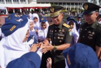  Brigadir Jenderal TNI Ayi Supriatna, S.I.P., M.M., mewakili Pangdam IM, menghadiri Upacara Peringatan Hari Pendidikan Daerah (Hardikda) Ke-65 Tahun 2024 Senin (02/09/24) 