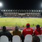 Mayor Jenderal TNI Niko Fahrizal, M.Tr(Han)., menyaksikan secara langsung pertandingan semi final cabang olahraga sepak bola Pekan Olahraga Nasional (PON) XXI Aceh-Sumut 2024 antara Provinsi Jawa Timur melawan Provinsi Aceh,malam (16/09/24).