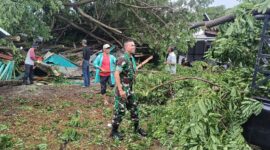 Cuaca ekstrem tersebut menyebabkan kerusakan infrastruktur, terganggunya aktivitas masyarakat, serta kerugian materiil yang cukup besar. Rabu (18/09/24).