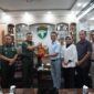 Mayor Jenderal TNI Niko Fahrizal, M.Tr.(Han), menerima audiensi Pengurus Ikatan Alumni SMA Negeri 2 (IKASMANDU) Banda Aceh  Kamis (19/09/24).
