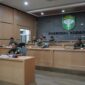 Dalam kesempatan tersebut, Kepala Staf Umum (Kasum) TNI, Letjen TNI Richard Taruli H. Tampubolon, SH., M.M., secara resmi membuka secara virtual Angkatan Siber TNI,di ruang Vicon Puskodal Makodam Iskandar Muda, pada Rabu (25/09/24). 