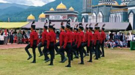 Mayor Jenderal TNI Niko Fahrizal, M.Tr. (Han), mengadakan Lomba Peraturan Baris Berbaris (PBB) bagi siswa SMA dan SMP sederajat di wilayah jajarannya. 