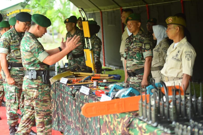 Kolonel Inf Ari Depria Maulana M., S.Sos., mewakili Pangdam Iskandar Muda, Mayor Jenderal TNI Niko Fahrizal, M.Tr. (Han), secara resmi membuka Apel Gelar Pasukan Batalyon di lapangan Yonif 113/Jaya Sakti,