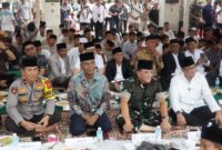 Mayor Jenderal TNI Niko Fahrizal, M.Tr.(Han)., menyambut kedatangan Menteri Ekonomi Kreatif/Kepala Badan Ekonomi Kreatif di Provinsi Aceh , Bapak Teuku Riefky Harsya,