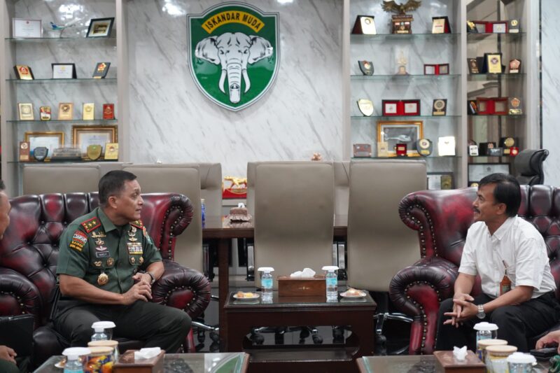Mayor Jenderal TNI Niko Fahrizal, M.Tr.(Han), menerima audiensi dari Satuan Tugas (Satgas) Swasembada Pangan Provinsi Aceh, Dr. drh. Agus Susanto, M.Si.,