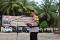 Wakapolres Pidie Jaya, Kompol Muara Uli Saut Hamonangan, S.E., M.M, Pimpin Upacara Hari Kesadaran Nasional. di halaman Mapolres Pidie Jaya, Jumat (17/1/2025). foto. humas Polres 