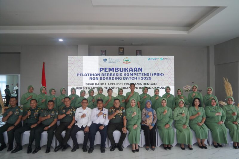 Mayor Jenderal TNI Niko Fahrizal, M.Tr(Han)., menghadiri pembukaan Pelatihan Berbasis Kompetensi (PBK) Non Boarding Batch Kota Banda Aceh, pada Rabu (22/01/2025) siang.