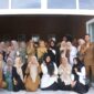 Ketua Dekranasda Pidie Jaya Ny. Eva Mahnizar Ahmad Dadek beserta rombongan Mengunjugi Gerai UMKM Pidie Jaya di Bandar Baru. Selasa,  07/01/2024.