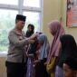 Polres Pidie Jaya Tebar Kepedulian: Binrohtal, Santunan Yatim, dan Tausiyah untuk Tahanan