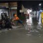 Hujan deras yang mengguyur Kota Serang, Banten menyebabkan beberapa titik wilayah terendam banjir. (Foto : TLii/Heru)