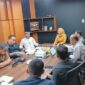 Rombongan Komisi I DPR Aceh diterima oleh pejabat Bidang Kedeputian SDM Aparatur KemenPAN RB, Isti Isrokhimah, dalam rangka melakukan konsultasi dan koordinasi terkait permintaan pengangkatan PPPK Penuh Waktu R2/R3 berdasarkan database BKN di Jakarta pada Kamis, 20 Februari 2025. Foto.ist