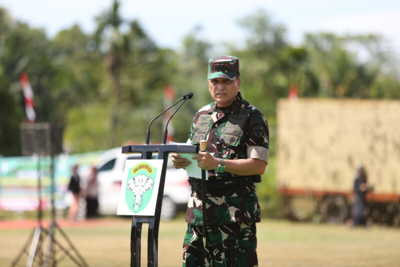 Mayor Jenderal TNI Niko Fahrizal, M.Tr. (Han), menekankan pentingnya penguasaan Beladiri Militer (BDM) Taktis bagi setiap prajurit Kodam IM. dalam rangka menindaklanjuti instruksi Kepala Staf Angkatan Darat (Kasad) Jenderal TNI Maruli Simanjuntak, M.Sc.,disampaikan Pangdam IM pada Minggu (2/2/2025), 