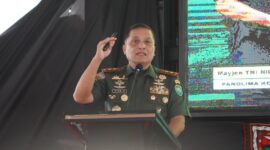 Mayor Jenderal TNI Niko Fahrizal, M.Tr. (Han), menegaskan kepada seluruh Komandan Satuan (Dansat) di jajaran Kodam IM untuk meningkatkan pengawasan dan pembinaan terhadap prajurit guna mencegah keterlibatan mereka dalam penyalahgunaan Sabtu (15/2/25).
