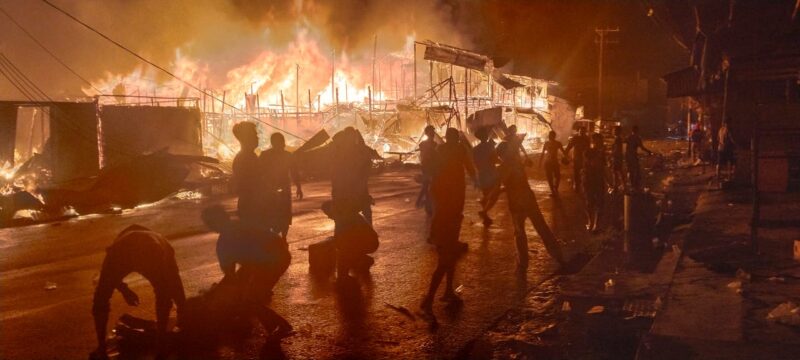  Peristiwa yang terjadi sekitar pukul 04.02 WIB ini menghanguskan sedikitnya 36 unit rumah dan menyebabkan 20 unit ruko di sekitarnya mengalami kerusakan. Meskipun tidak ada korban jiwa  Minggu (16/2/25) dini hari.
   