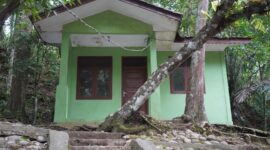 Mayor Jenderal TNI Niko Fahrizal, M.Tr. (Han), kepada Danrem 012/TU, untuk merenovasi sejumlah fasilitas di Kompleks Makam Pahlawan Nasional Teuku Umar yang terletak di Desa Mugo Rayeuk, Kecamatan Panton Reu, Kabupaten Aceh Barat