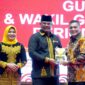 Mayor Jenderal TNI Niko Fahrizal, M.Tr. (Han) menghadiri acara pisah sambut Gubernur Aceh serta jamuan makan malam bersama Gubernur Aceh yang baru, Muzakir Manaf. Acara tersebut berlangsung di Pendopo Gubernur Aceh pada Rabu (12/2/25) malam.
