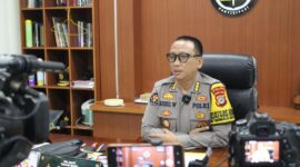 Kabidhumas Polda Sulteng Kombes Pol. Djoko Wienartono mengatakan, pelaku penipuan yang ditangkap tidak hanya mengaku pejabat Polda Sulteng tetapi juga pernah mengaku beberapa pejabat Polda lain.