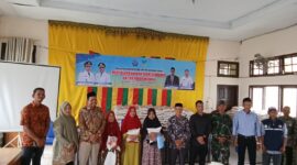 Wakil Bupati Pidie Jaya Hasan Basri, ST, MM di dampingi Kabid Rehsos, Muslem, S.Ag. Kabag Prokopim, Reza Andika, dan Muspika Setempat, Kamis, (27-03-2025) foto Jurnalis TLii.