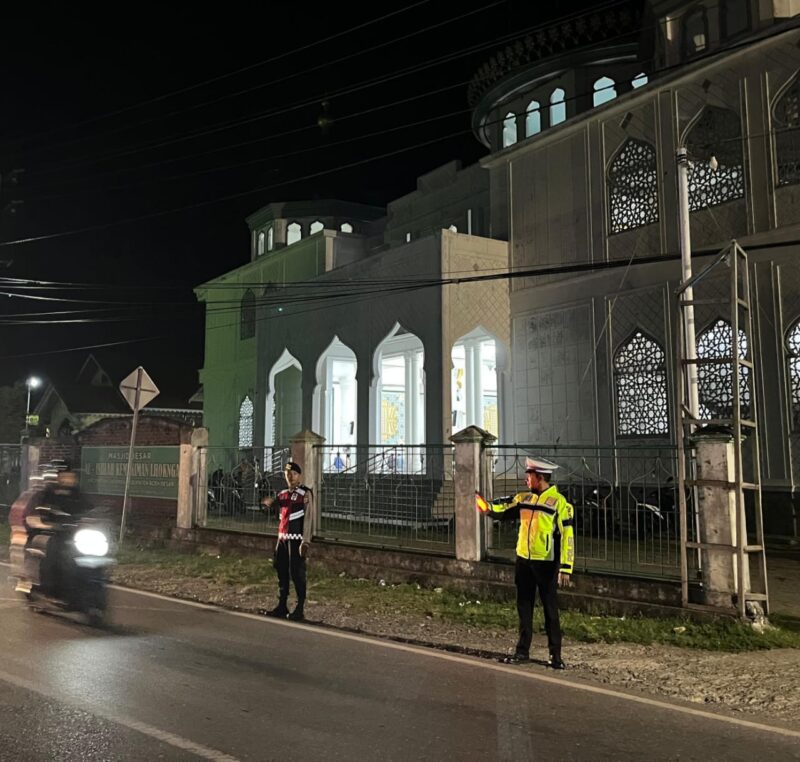 Pastikan Keamanan Dan Kenyamanan, Polres Aceh Besar Lakukan Patroli Dan Pengamanan Sholat Tarawih