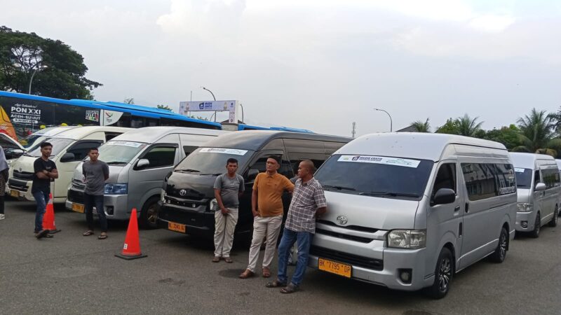 BSI Aceh Berkonstribusi 10 Unit Hiace Untuk Mudik Gratis Pemerintah Aceh.
