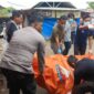 Seorang pria bernama Nurjaya (58) ditemukan telah meninggal dunia di sebuah warung di Kampung Sukadiri, Kelurahan Kasunyatan, Kecamatan Kasemen, Kota Serang. (Foto : TLii/Heru)