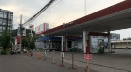 SPBU Ciceri Kota Serang ditutup sementara paska dugaan mengoplos salahsatu jenis bahan bakar minyak (Foto : TLii/Heru)