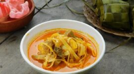 Ketupat pitalah adalah makanan khas Minangkabau dari Nagari Pitalah, Kecamatan Batipuah, Kabupaten Tanah Datar. 