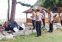 Kapolres Aceh Besar Patroli dan Memantau Situasi di Objek Wisata Pantai Riting Leupung