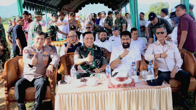 Kapolres Aceh Besar Hadiri Panen Raya Padi Serentak 14 Provinsi Di Lamcarak Kecamatan Seulimeum