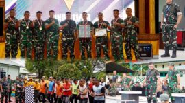 Mayor Jenderal TNI Niko Fahrizal, M.Tr.(Han)., secara resmi menutup kegiatan Apel Komandan Satuan (Apel Dansat) Tersebar TNI Angkatan Darat Tahun Anggaran 2025 wilayah Kodam Iskandar Muda di Meulaboh, pada Jum'at (16/5/2025).