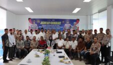 Dalam upaya memperkuat komunikasi serta membangun kolaborasi lintas sektoral, Polres Pidie Jaya kembali melaksanakan program Jum’at Curhat Presisi pada Jumat, 2 Mei 2025.Foto.Ist.