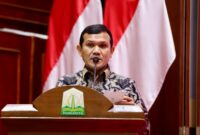Wakil Gubernur Aceh Fadhlullah, memberi arahan sekalgus membuka Musrembang Rencana Kerja Pemerintah Aceh (RKPA) tahun 2026, dan Forum Konsultasi Publik Rencana Awal Rencana Pembangunan Jangka Menengah Aceh (RPJMA) tahun 2025-2026, di Anjong Mon Mata Pendopo Gubernur Aceh, Kamis, 15/5/2025