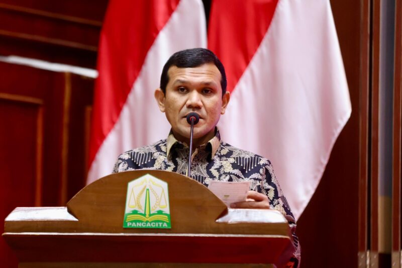 Wakil Gubernur Aceh Fadhlullah, memberi arahan sekalgus membuka Musrembang Rencana Kerja Pemerintah Aceh (RKPA) tahun 2026, dan Forum Konsultasi Publik Rencana Awal Rencana Pembangunan Jangka Menengah Aceh (RPJMA) tahun 2025-2026, di Anjong Mon Mata Pendopo Gubernur Aceh, Kamis, 15/5/2025