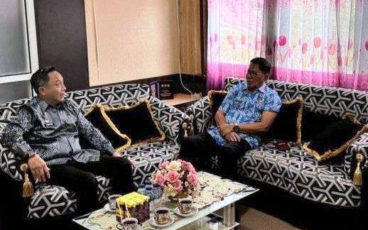 Kantor Wilayah Kementerian Hukum dan HAM Sulawesi Tengah (Kemenkumham Sulteng) terus mendorong penguatan tata kelola pemerintahan berbasis hukum di daerah, salah satunya melalui peningkatan nilai Indeks Reformasi Hukum (IRH). Langkah ini menjadi fokus dalam pertemuan strategis antara Kepala Divisi Peraturan Perundang-Undangan dan Pembinaan Hukum Kemenkumham Sulteng, Sopian, dengan Wakil Bupati Poso, Soeharto Kandar.