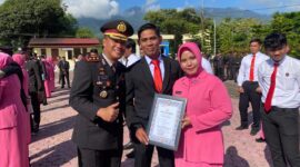 Momen Hari Lahir Pancasila, Kapolres Gayo Lues Beri Penghargaan kepada Istri Personel Berprestasi