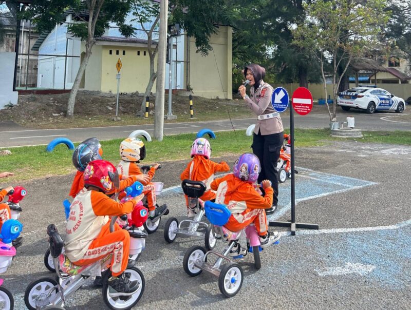 Ditlantas Polda Aceh Kenalkan Tertib Berlalu Lintas untuk Anak Usia Dini