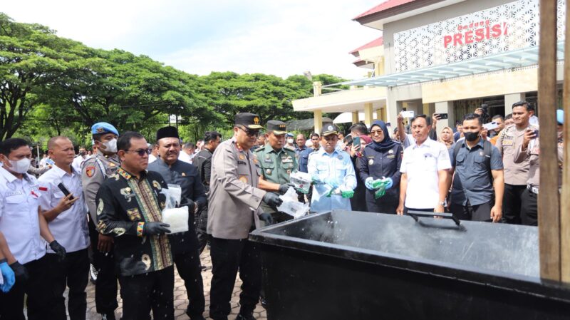 Kapolda Aceh Pimpin Pemusnahan 25 Kg Kokain, 108 Kg Sabu, dan 640 Kg Ganja