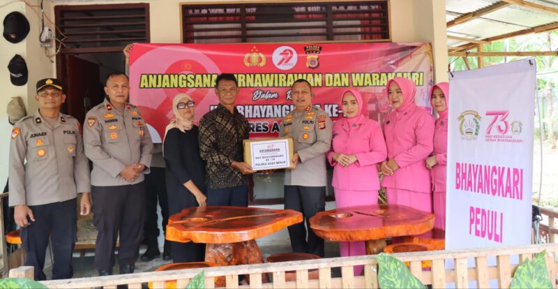 Peringati Hut Bhayangkara Ke-79, Polres Aceh Besar Gelar Anjangsana Ke Purnawirawan Dan Warakauri