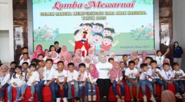  Hari Anak Nasional, Persit Kartika Chandra Kirana Daerah Iskandar Muda menggelar Lomba Mewarnai yang diikuti oleh lebih dari 200 anak dari jenjang Taman Kanak-Kanak (TK) dan Sekolah Dasar (SD). Para peserta merupakan anak-anak dari prajurit TNI yang bertugas di satuan jajaran Kodam Iskandar Muda,Minggu (27/7/2025).