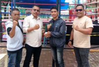 Ketua Komite Olahraga Nasional Indonesia (KONI) Aceh Timur, Zulfazli Aiyub, melakukan kunjungan langsung ke arena pertandingan cabang olahraga tinju dalam ajang Pra-PORA 2025 yang berlangsung di Banda Aceh.