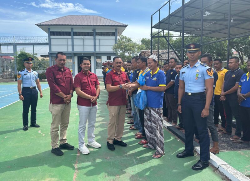 Pemenuhan Hak Dasar Warga Binaan, Lapas Kelas IIA Banda Aceh bagikan Peralatan Mandi