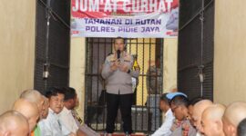 Kapolres AKBP Ahmad Faisal Pasaribu, S.H., S.I.K., M.H., datang langsung untuk menggelar program “Jum’at Curhat” bersama para tahanan. Jumat (18-7-2025) foto .Ist