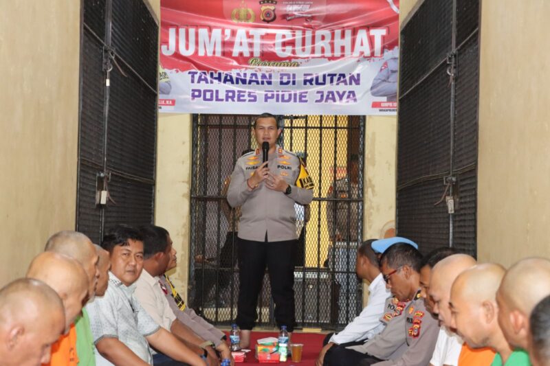 Kapolres AKBP Ahmad Faisal Pasaribu, S.H., S.I.K., M.H., datang langsung untuk menggelar program “Jum’at Curhat” bersama para tahanan. Jumat (18-7-2025) foto .Ist