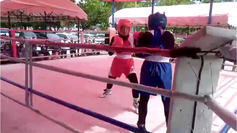 Petinju Putri Aceh Besar Meylan Dwi Parestu Menang RSC atas Mutia Syaharani di Semifinal Pra Pora Rabu (9/7/2025).