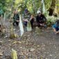 Koramil 01/Seulimeum Kodim 0101/KBA bersama masyarakat Gampong Beureunuet melaksanakan kegiatan Meuseuraya (gotong royong) membersihkan kompleks makam bersejarah peninggalan era Kesultanan Samudera Pasai dan Lamuri yang terletak di Kecamatan Seulimeum, Kabupaten Aceh Besar