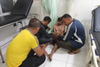 Di Duga ODGJ, saat di evakuasi ke Puskesmas Mereudu, Rabu( 20-08-2025) foto. Dok. TLii.